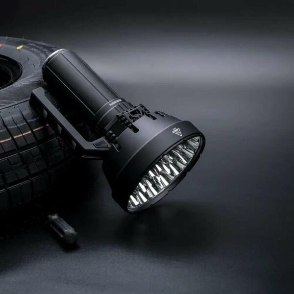 IMALENT SR32 - Suchscheinwerfer mit 32x XHP50.3 LEDs bis zu 120.000 Lumen – Bild 2