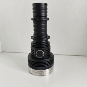 NIGHTWATCH NS14R V2 - Taschenlampe mit 14x SFQ55.4 LEDs für bis zu 30.000 Lumen