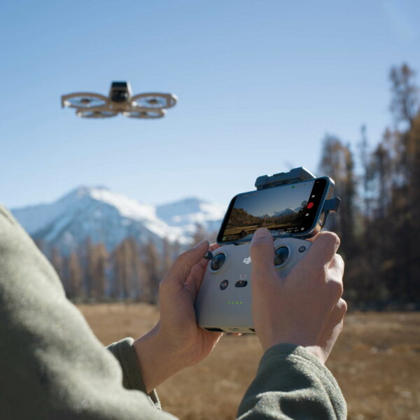 DJI Flip - leichte 4K Vlog Kamera-Drohne – Bild 8