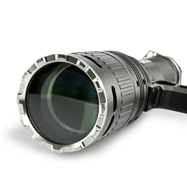 NLIGHTD X1 - LEP Taschenlampe mit 7.000 Lumen und  5.786 Meter Reichweite – Bild 4